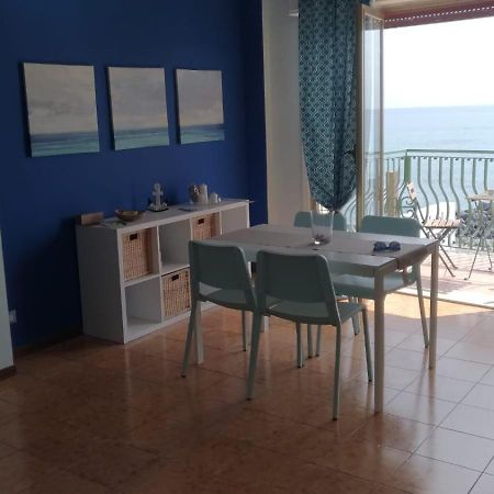 Beachfront Giardini Naxos Dış mekan fotoğraf