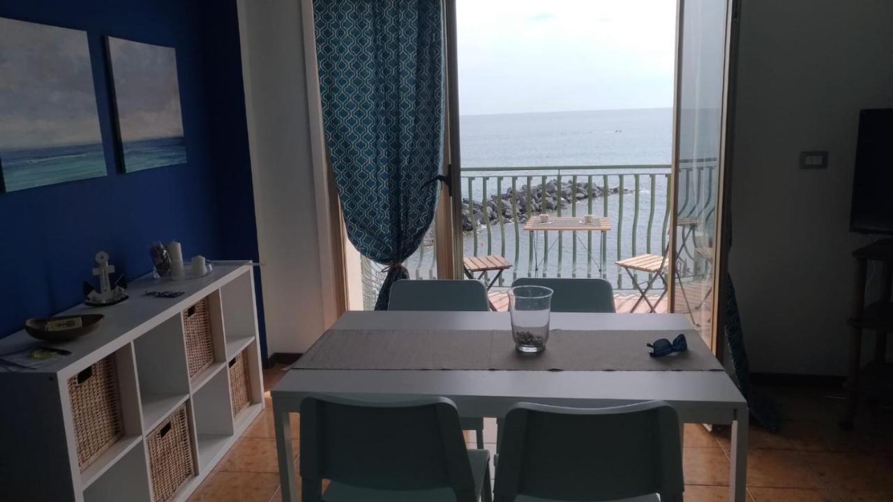 Beachfront Giardini Naxos Dış mekan fotoğraf